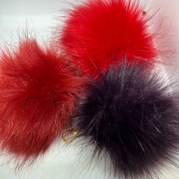 Pompoms 2 for $20 get 2 FREE!! Lots of colors. - Picture 9 of 16